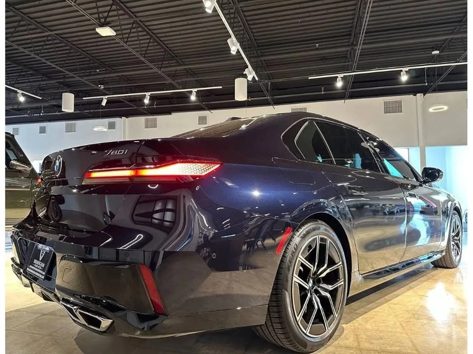 2024 BMW G70 7 Series - Image 8 of 20