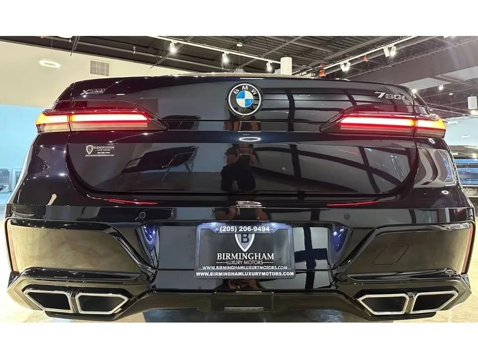 2024 BMW G70 7 Series - Image 9 of 20