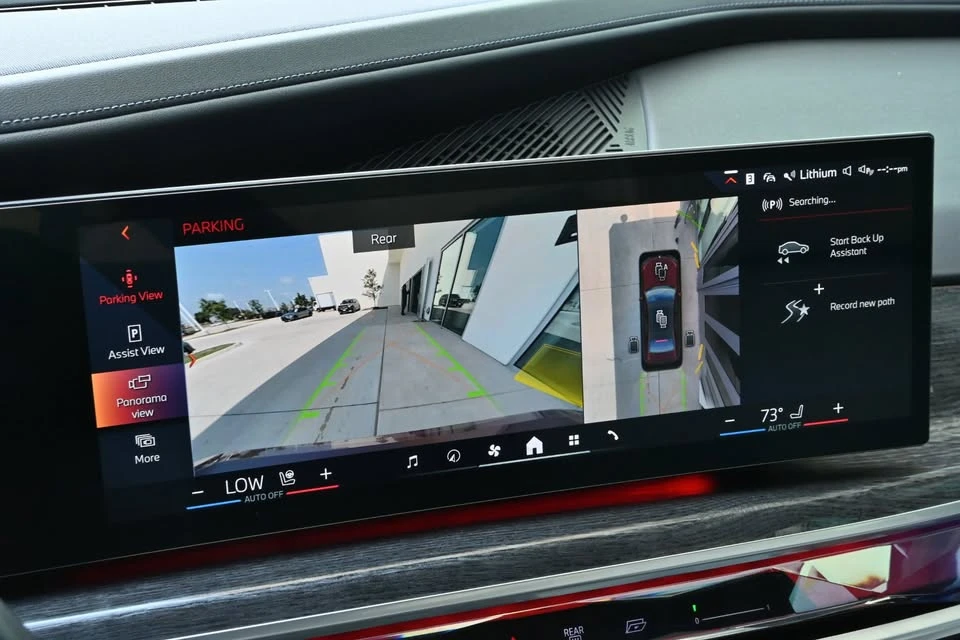 2024 BMW G70 7 Series - Image 14 of 20