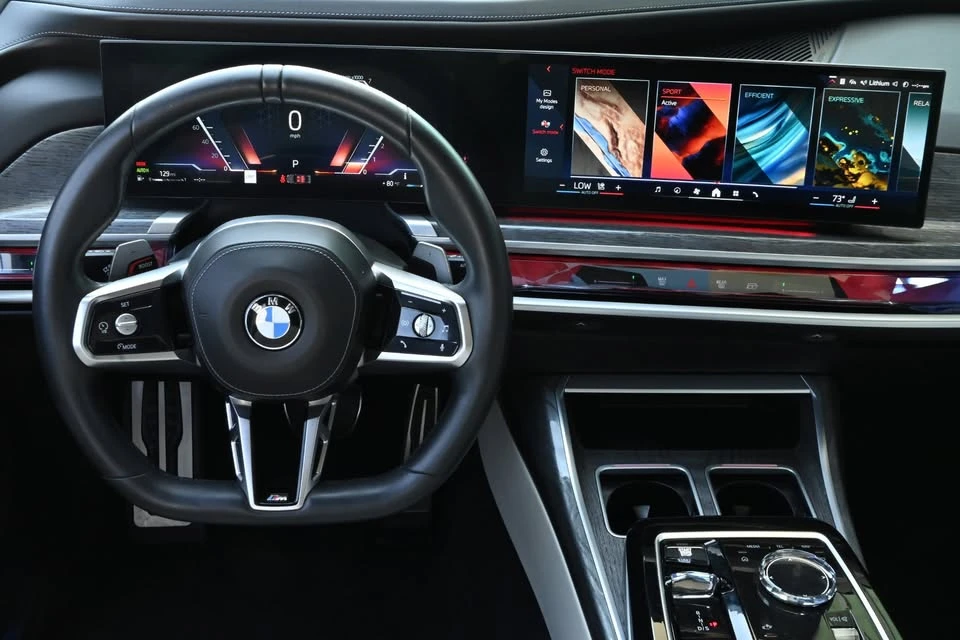 2024 BMW G70 7 Series - Image 18 of 20