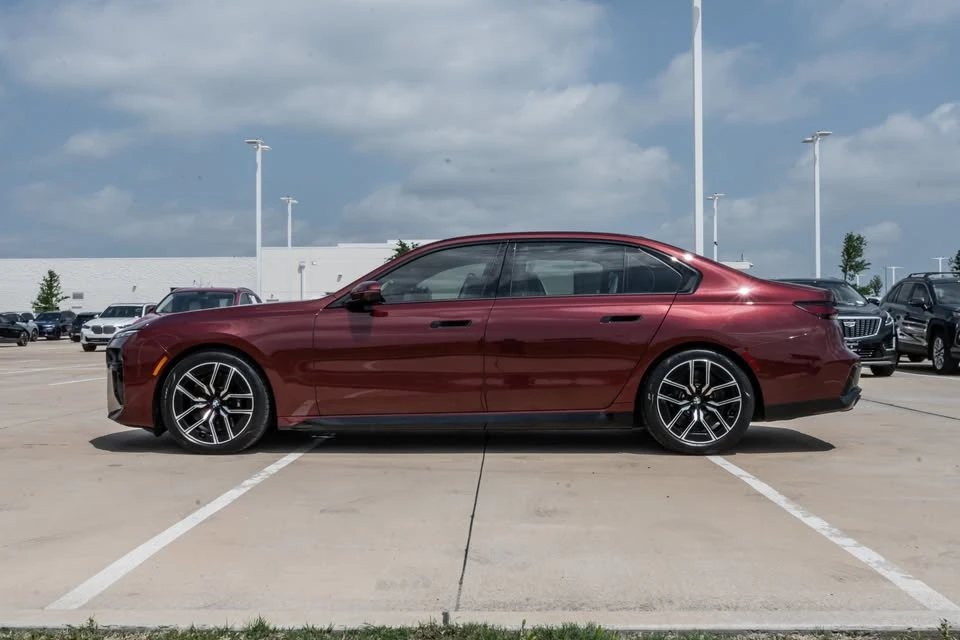 2024 BMW G70 7 Series - Image 4 of 20