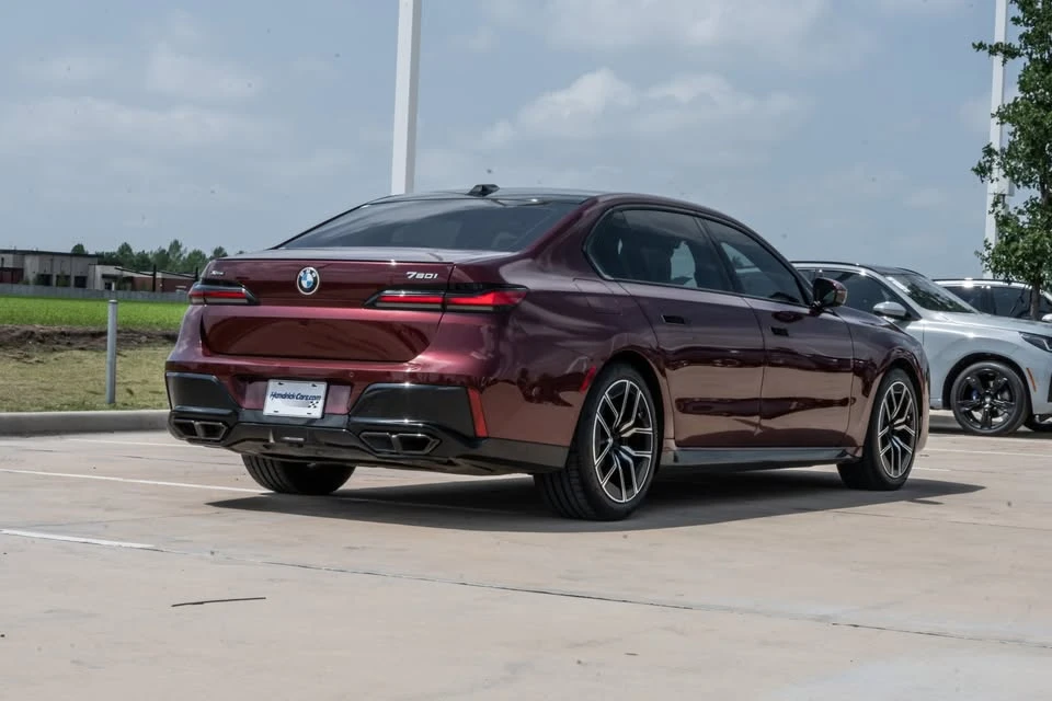 2024 BMW G70 7 Series - Image 7 of 20