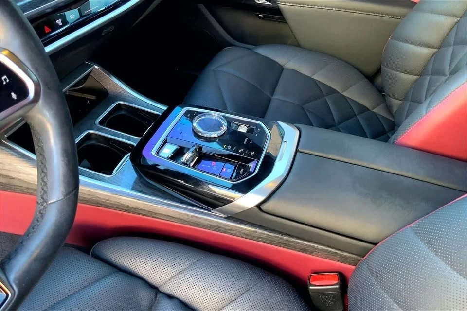 2024 BMW G70 7 Series - Image 16 of 20
