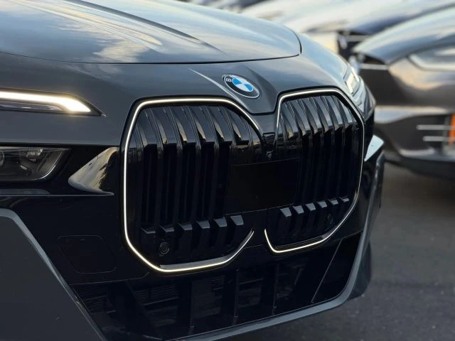 2024 BMW G70 7 Series - Image 4 of 21