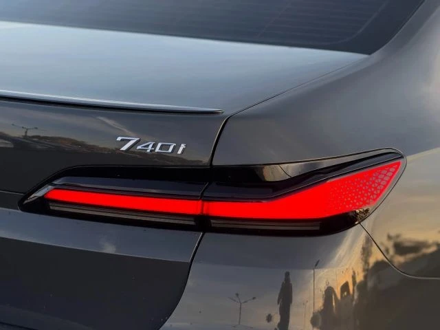 2024 BMW G70 7 Series - Image 9 of 21