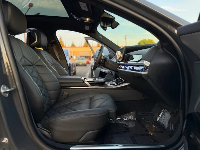 2024 BMW G70 7 Series - Image 13 of 21