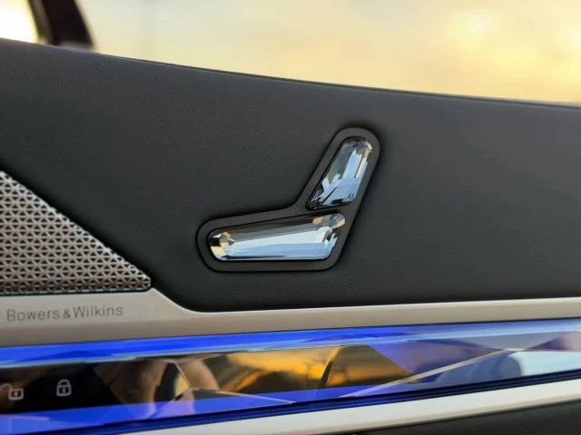 2024 BMW G70 7 Series - Image 17 of 21