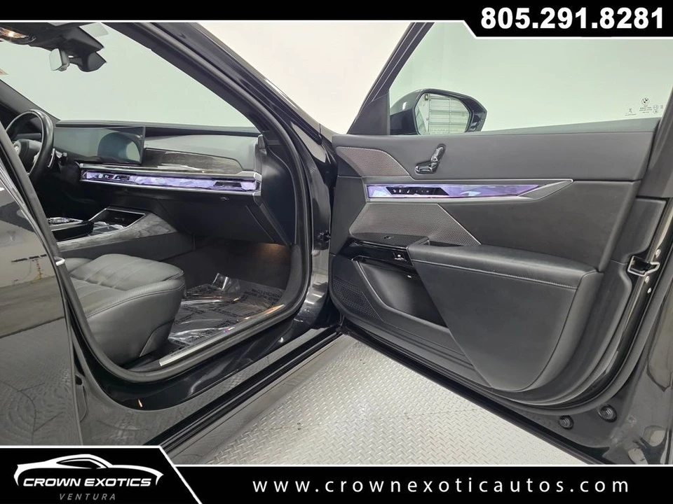 2024 BMW G70 7 Series - Image 12 of 21
