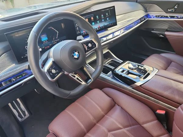2024 BMW G70 7 Series - Image 11 of 19
