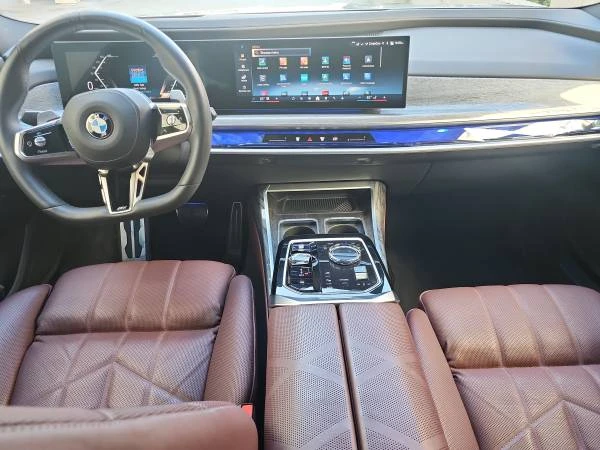 2024 BMW G70 7 Series - Image 12 of 19