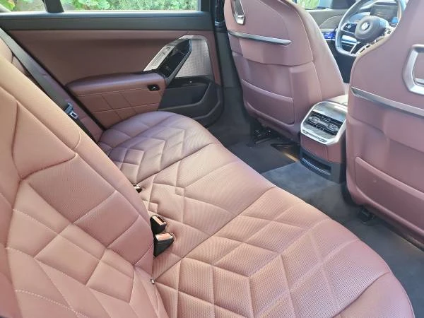 2024 BMW G70 7 Series - Image 15 of 19