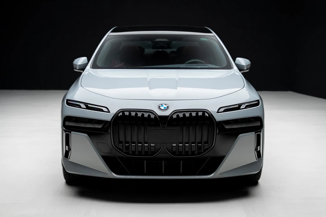 2024 BMW G70 7 Series - Image 6 of 12
