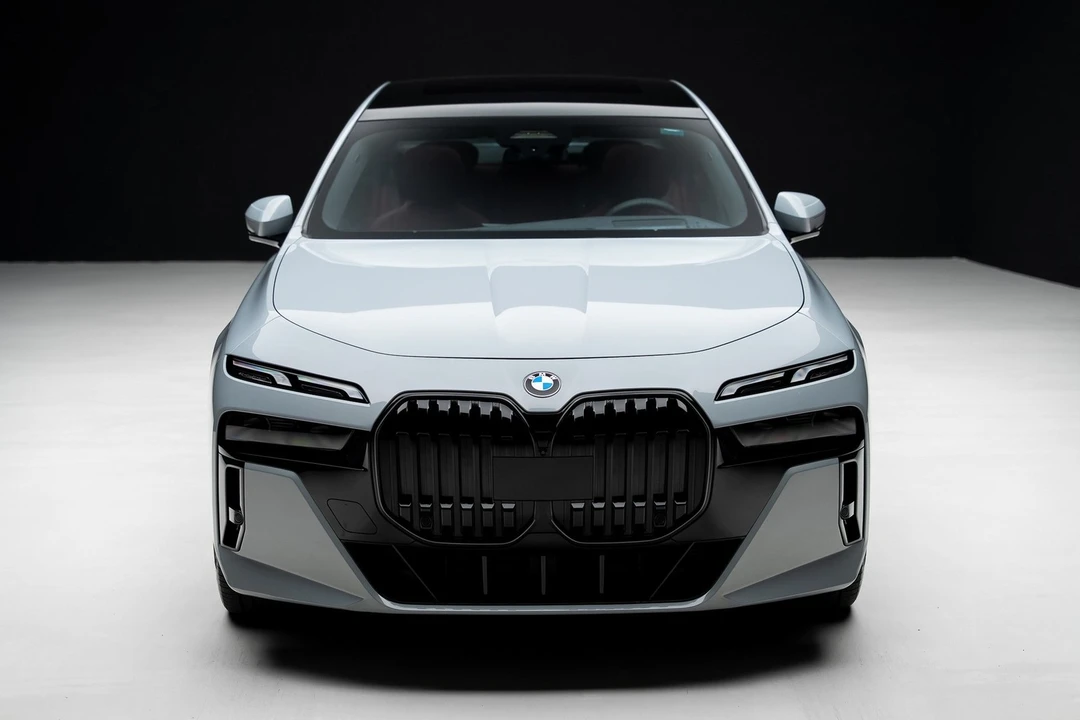 2024 BMW G70 7 Series - Image 5 of 12