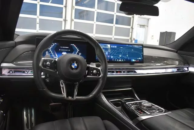 2024 BMW G70 7 Series - Image 5 of 11