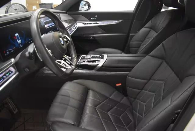 2024 BMW G70 7 Series - Image 4 of 11