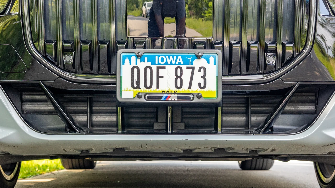 2024 BMW G70 7 Series - Image 23 of 31