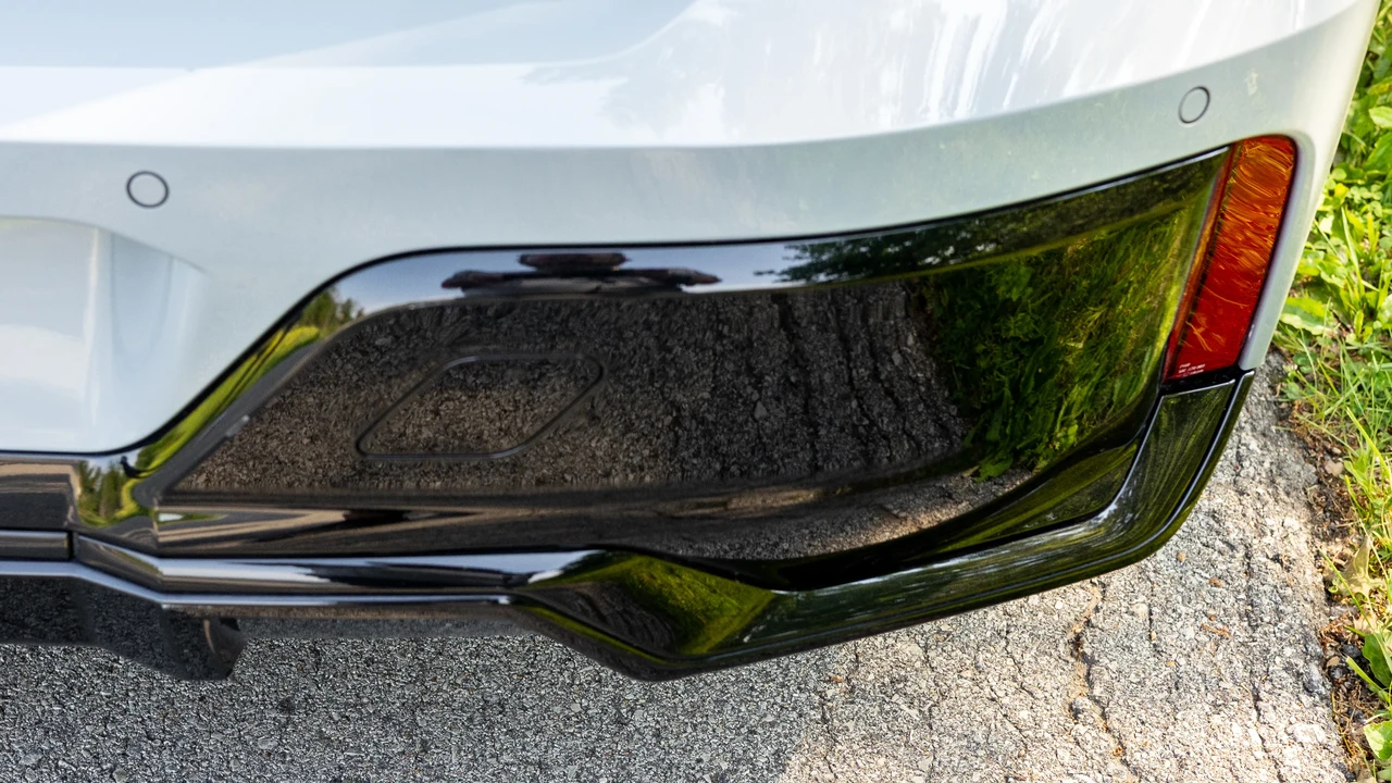 2024 BMW G70 7 Series - Image 16 of 31
