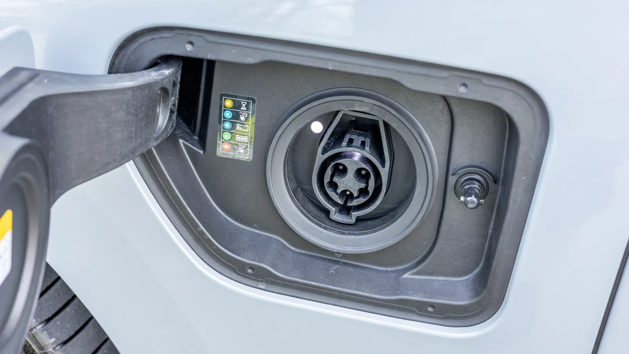 2024 BMW G70 7 Series - Image 24 of 31