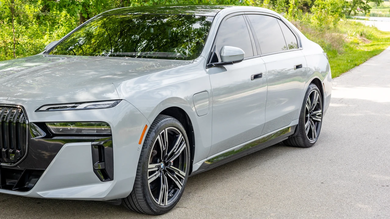 2024 BMW G70 7 Series - Image 19 of 31