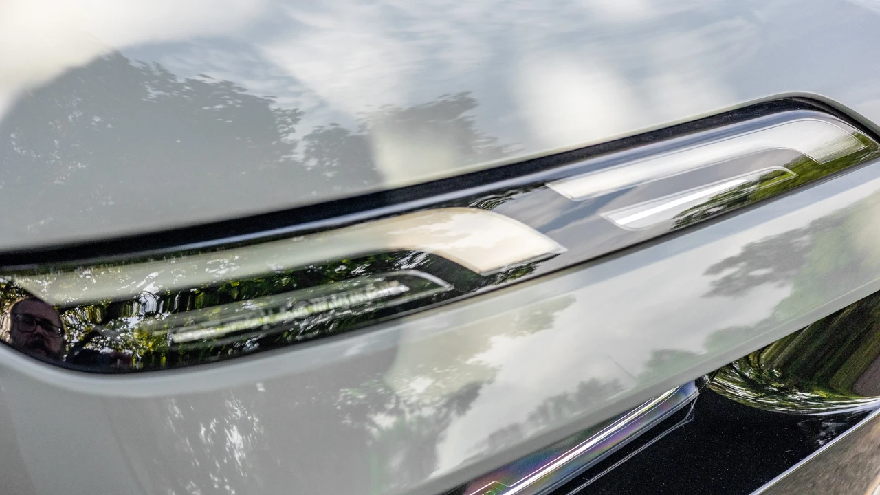 2024 BMW G70 7 Series - Image 10 of 31