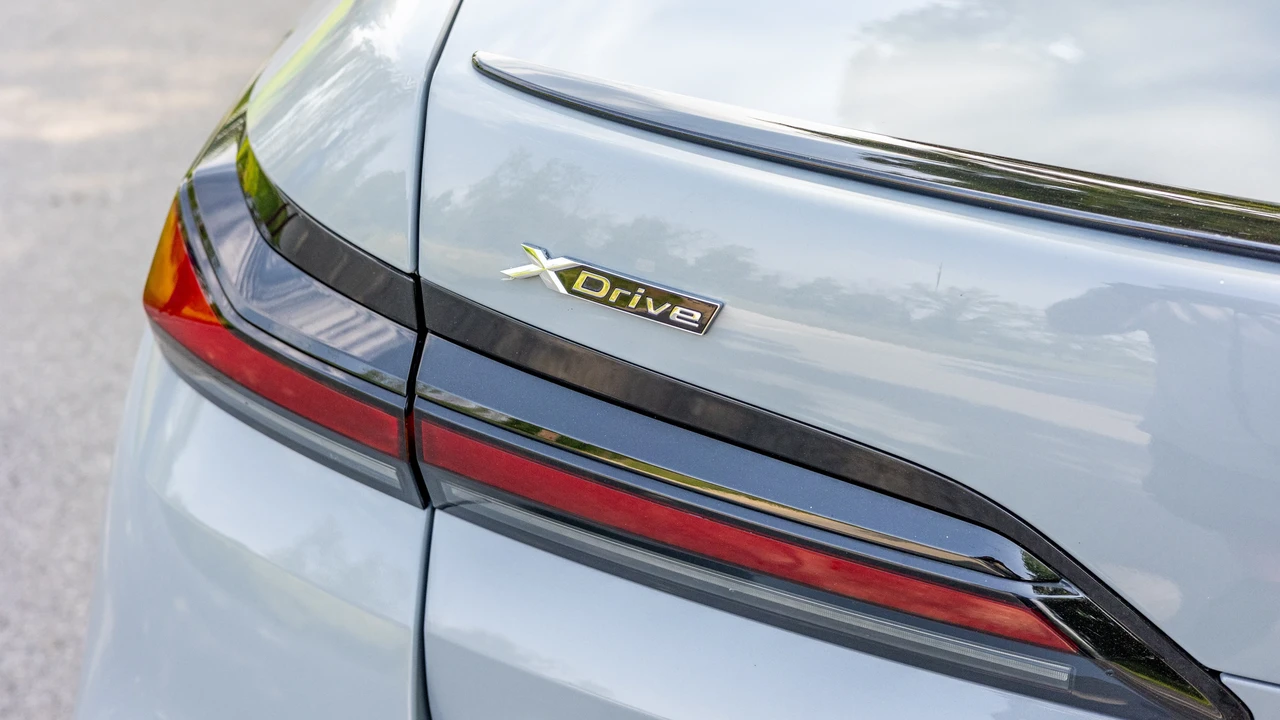 2024 BMW G70 7 Series - Image 13 of 31