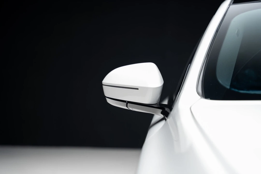 2024 BMW G70 7 Series - Image 15 of 21