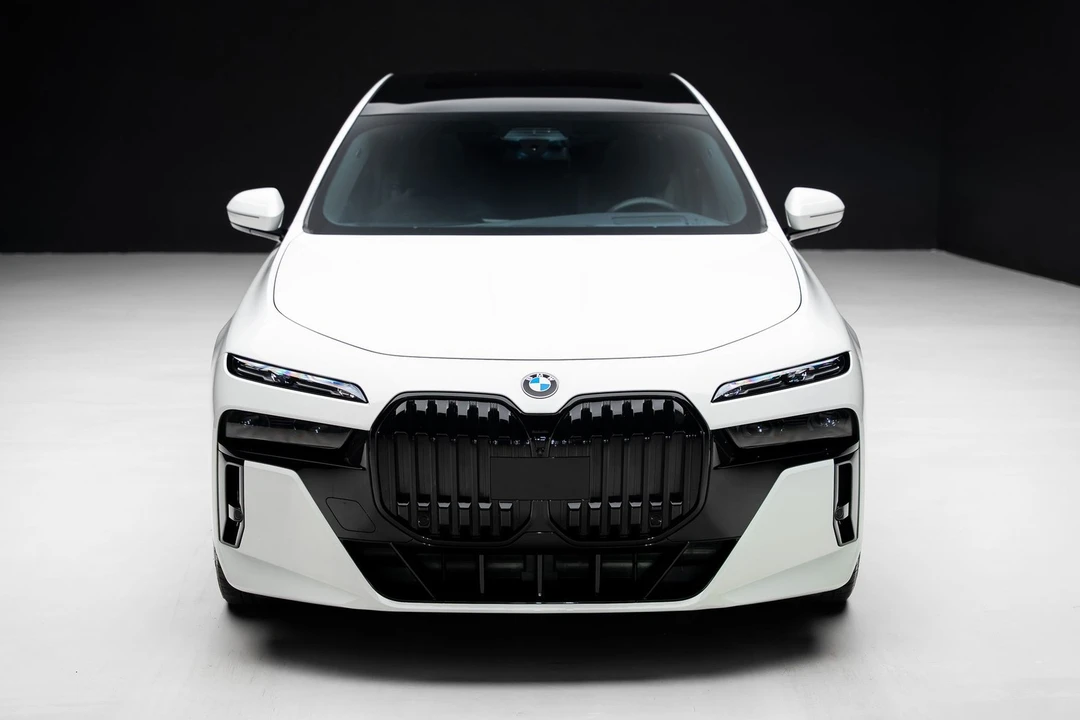 2024 BMW G70 7 Series - Image 7 of 21