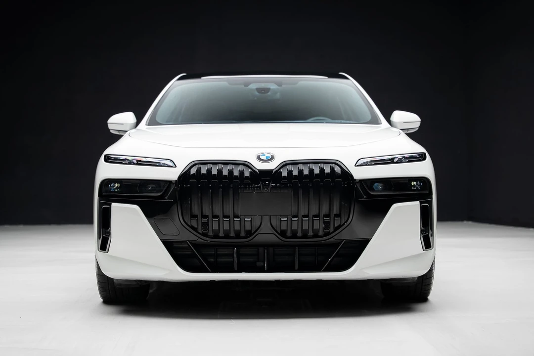 2024 BMW G70 7 Series - Image 9 of 21