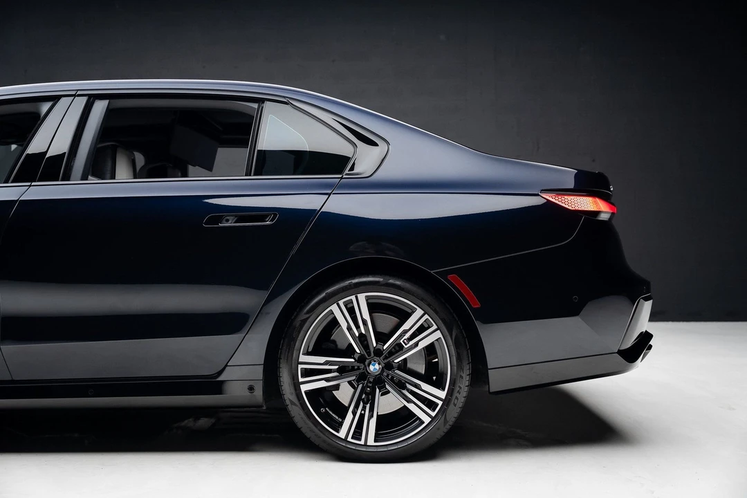 2024 BMW G70 7 Series - Image 20 of 21