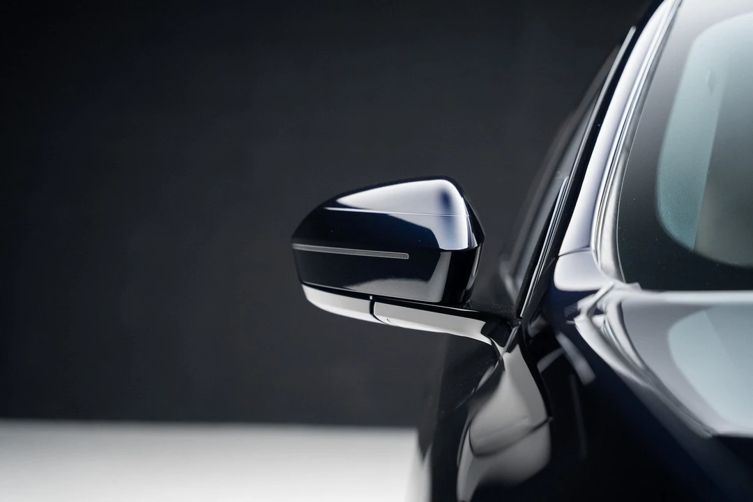 2024 BMW G70 7 Series - Image 14 of 21