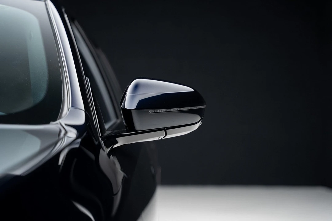 2024 BMW G70 7 Series - Image 15 of 21