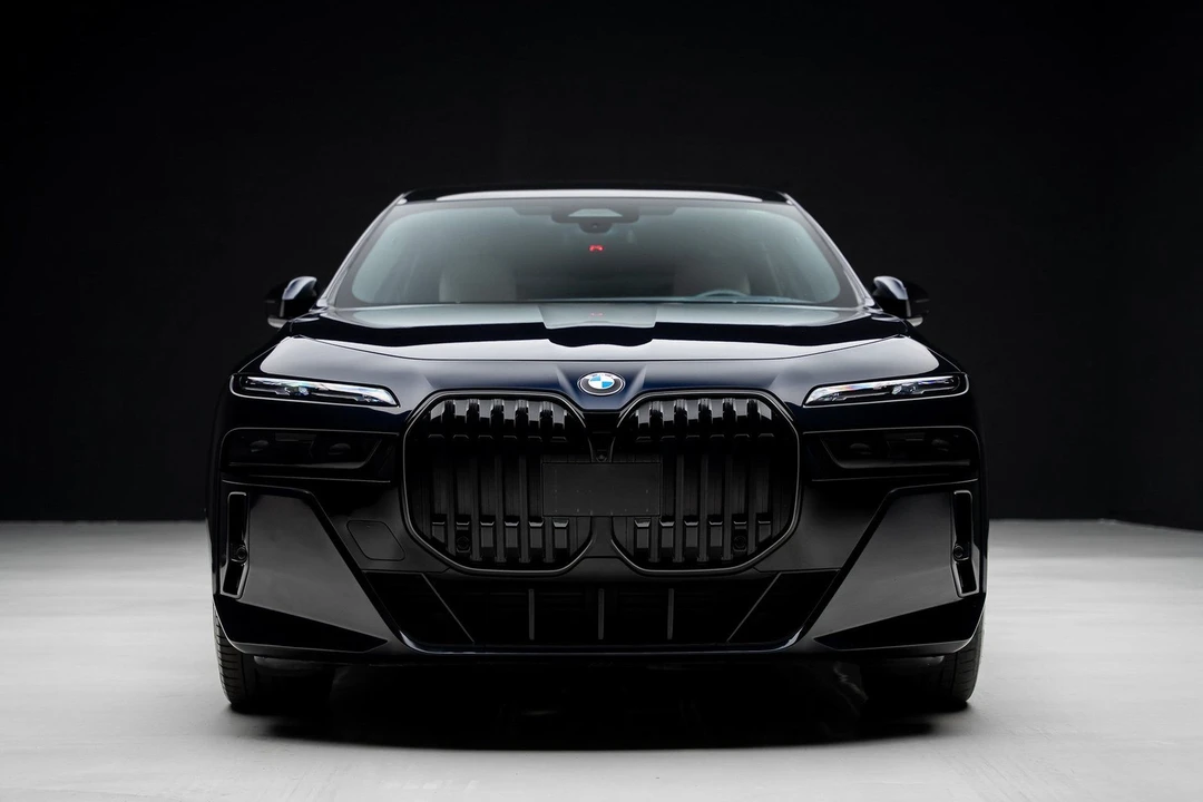 2024 BMW G70 7 Series - Image 8 of 21