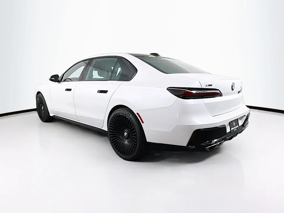 2024 BMW G70 7 Series - Image 6 of 12