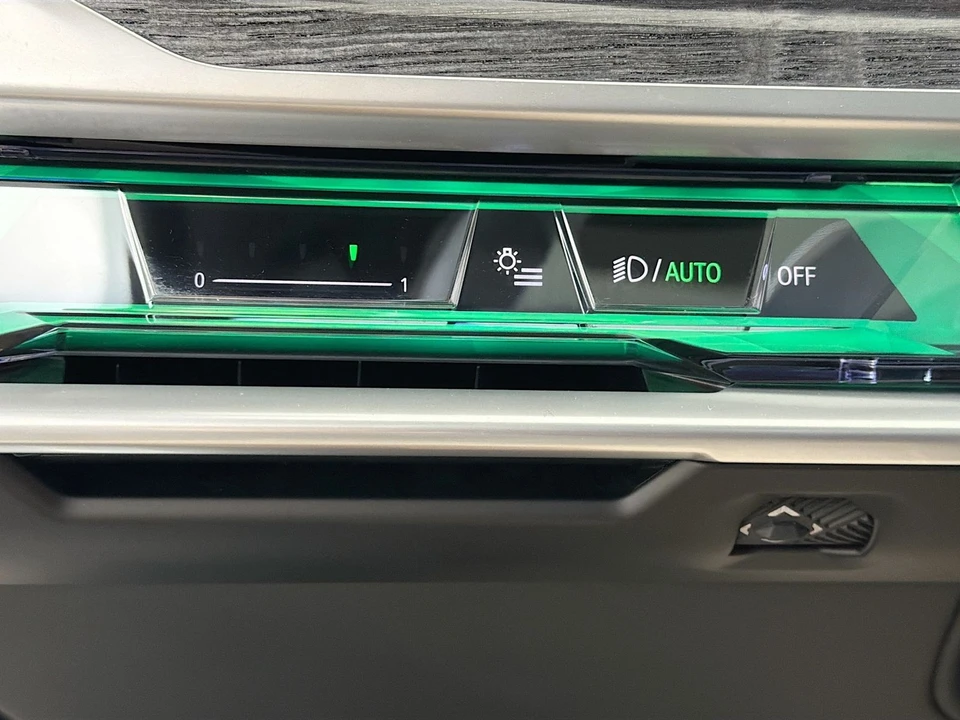 2024 BMW G70 7 Series - Image 12 of 12