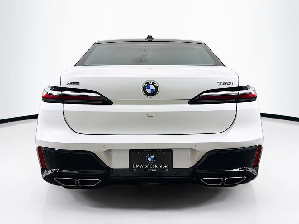 2024 BMW G70 7 Series - Image 7 of 12