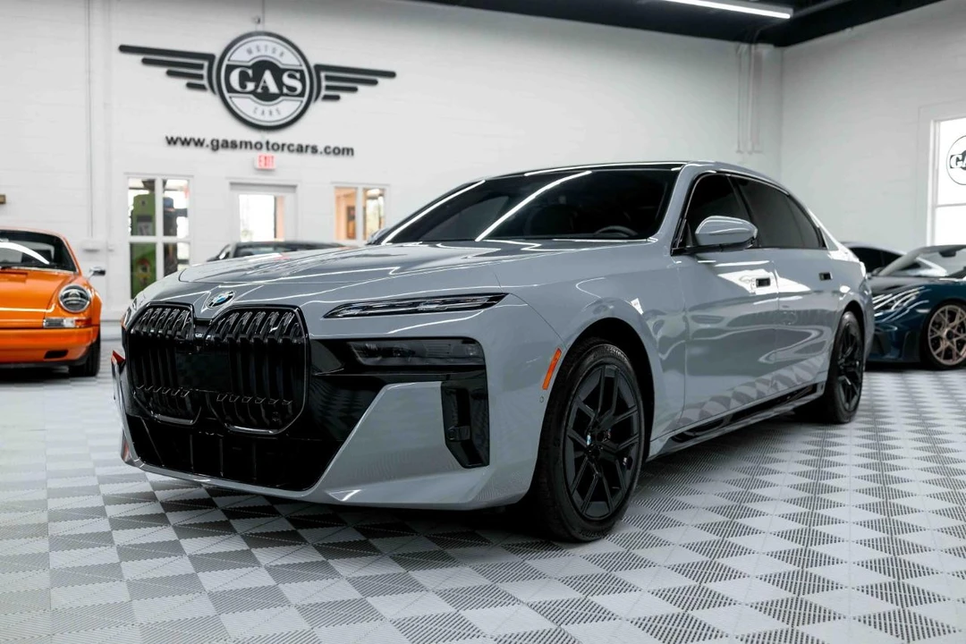 2024 BMW G70 7 Series - Image 3 of 31
