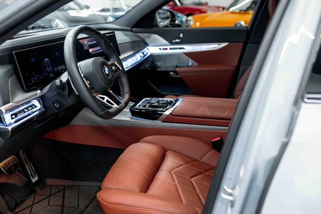 2024 BMW G70 7 Series - Image 2 of 31