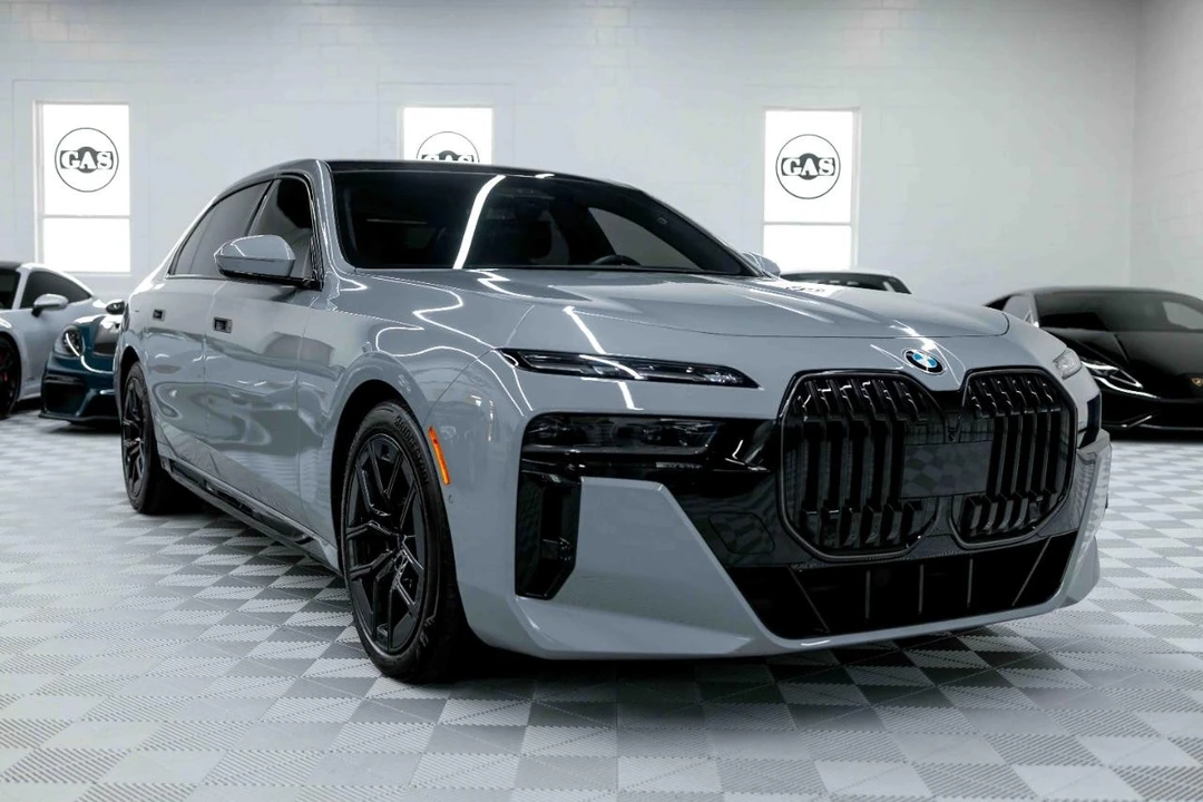 2024 BMW G70 7 Series - Image 5 of 31