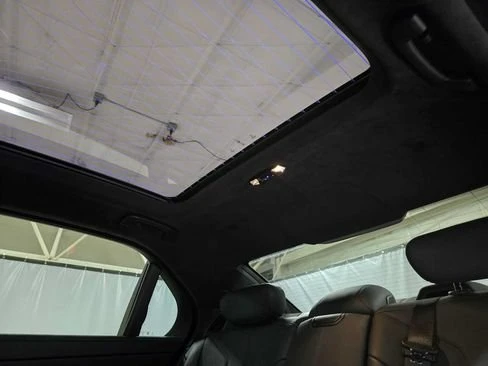 2024 BMW G70 7 Series - Image 17 of 19