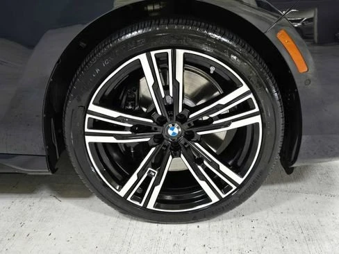 2024 BMW G70 7 Series - Image 8 of 19