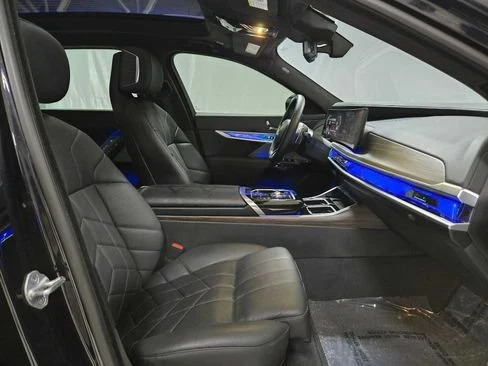 2024 BMW G70 7 Series - Image 10 of 19