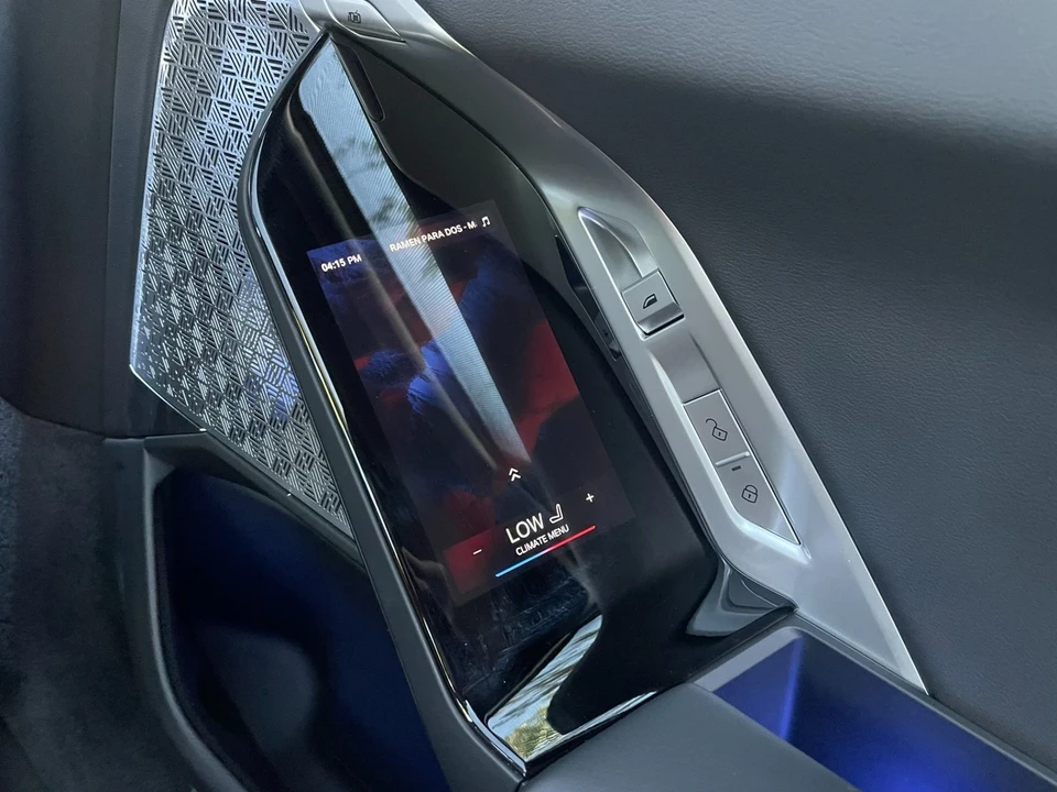 2024 BMW G70 7 Series - Image 17 of 21