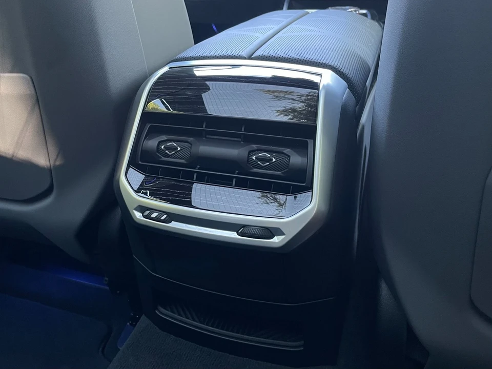 2024 BMW G70 7 Series - Image 19 of 21