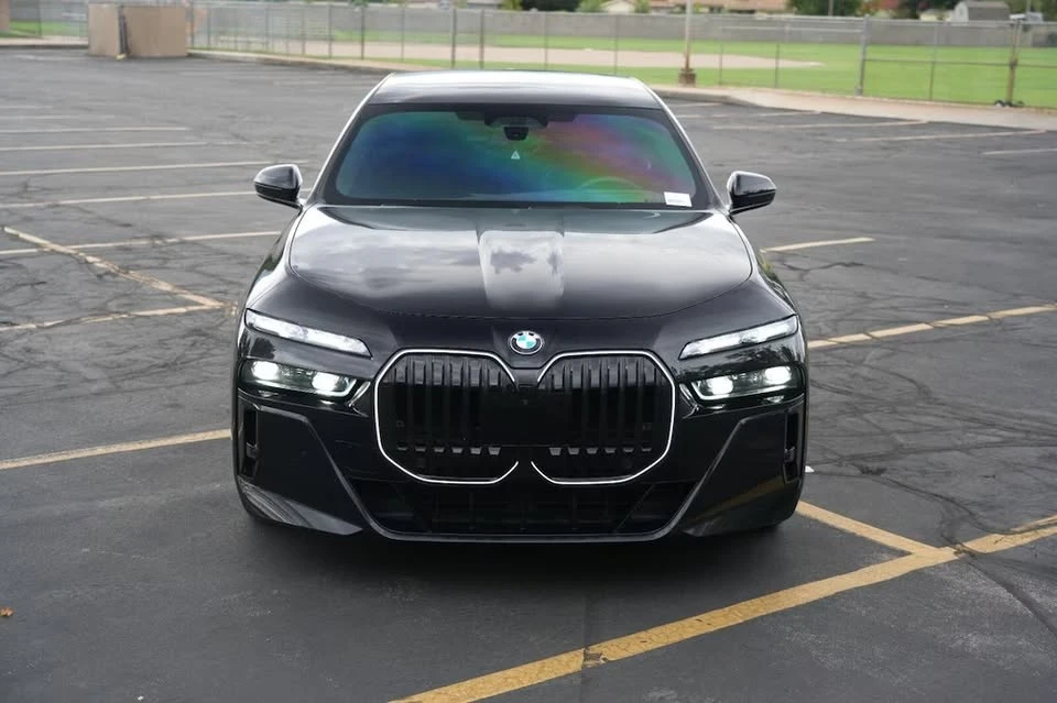 2024 BMW G70 7 Series - Image 2 of 20