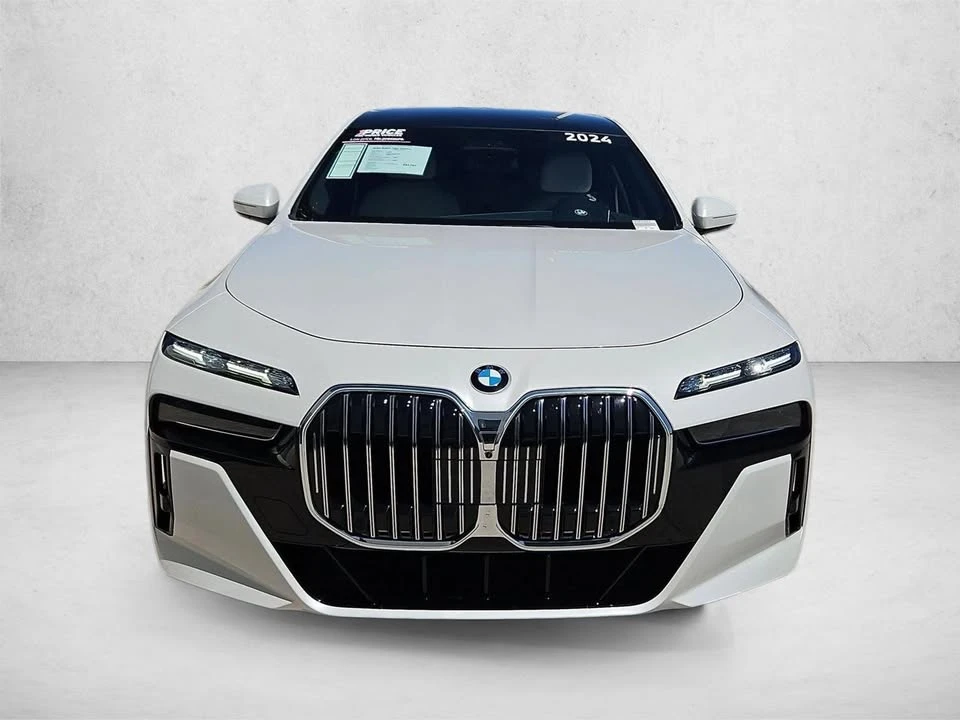 2024 BMW G70 7 Series - Image 2 of 20