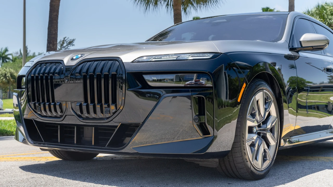 2024 BMW G70 7 Series - Image 21 of 31