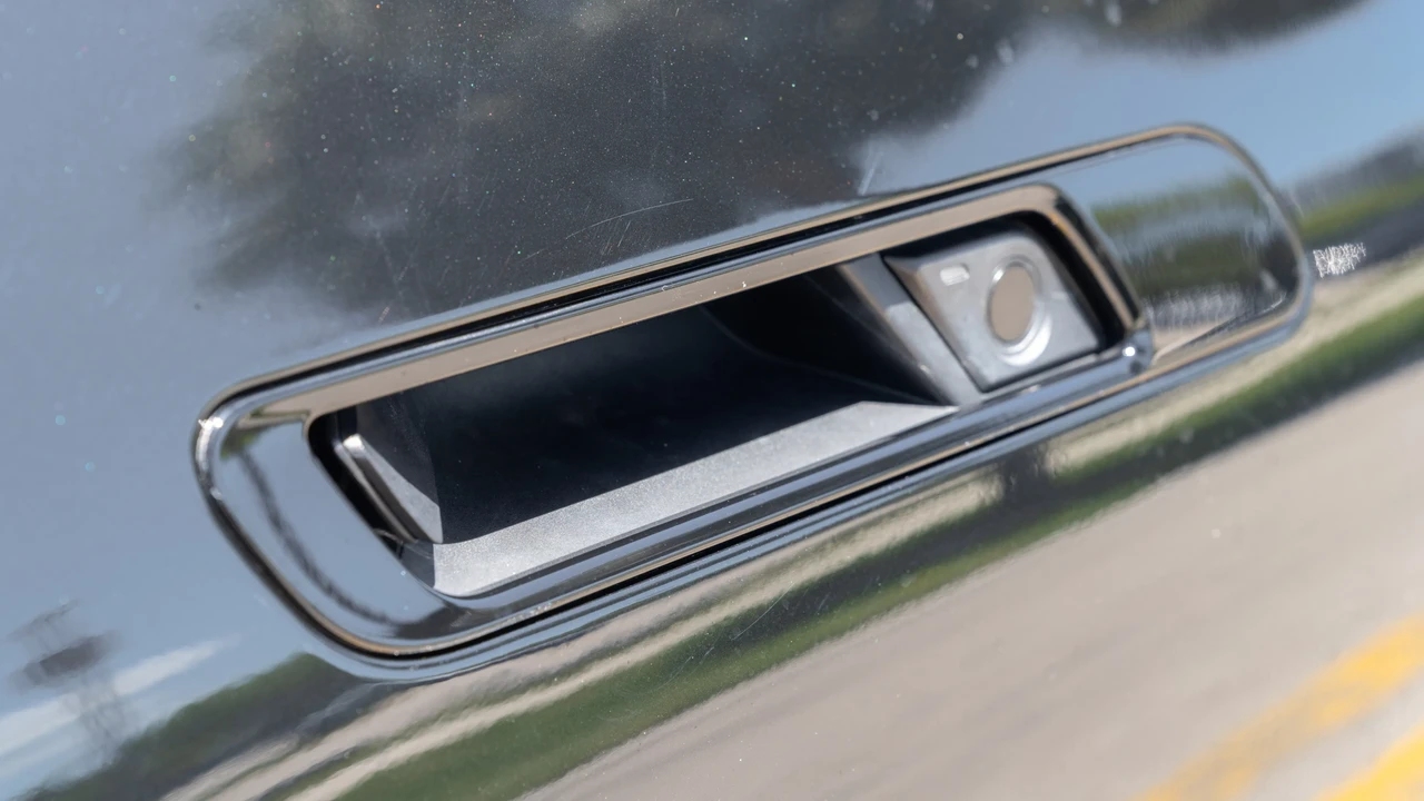 2024 BMW G70 7 Series - Image 26 of 31