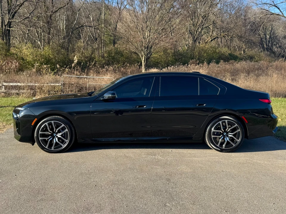 2024 BMW G70 7 Series - Image 7 of 12