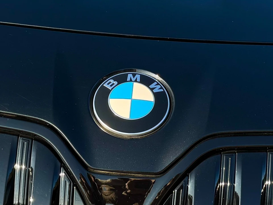 2024 BMW G70 7 Series - Image 17 of 21