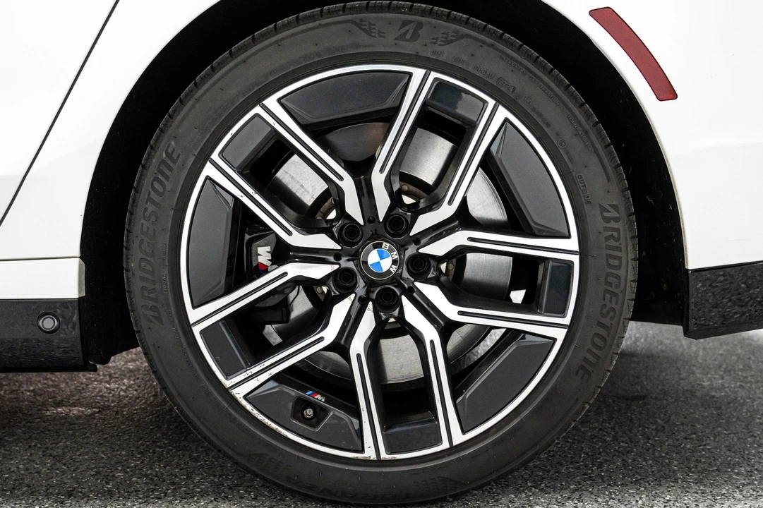 2024 BMW G70 7 Series - Image 10 of 21